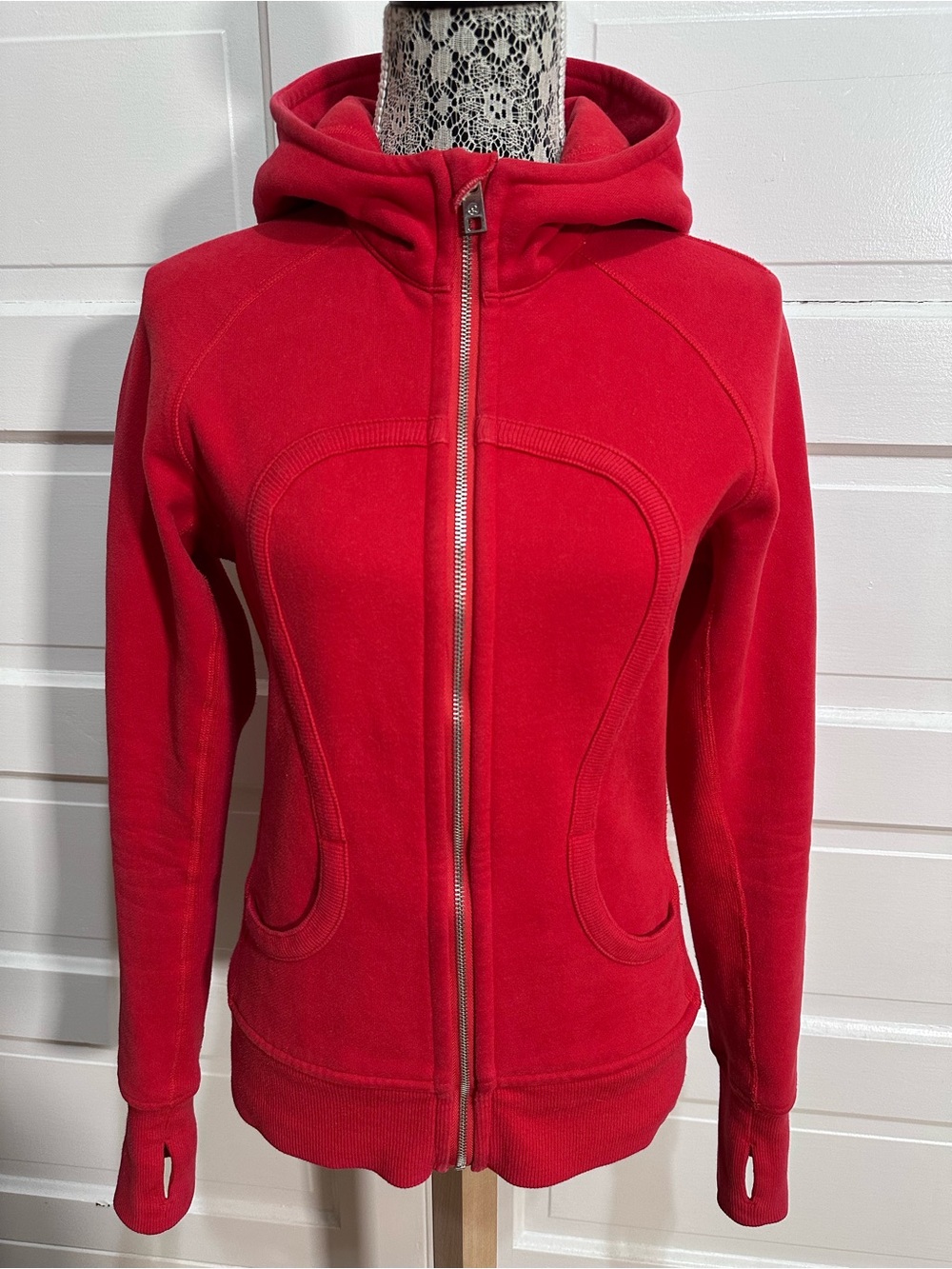Rare Lululemon Scuba Hoodie II Size 6 Red Flattering Fit $128
